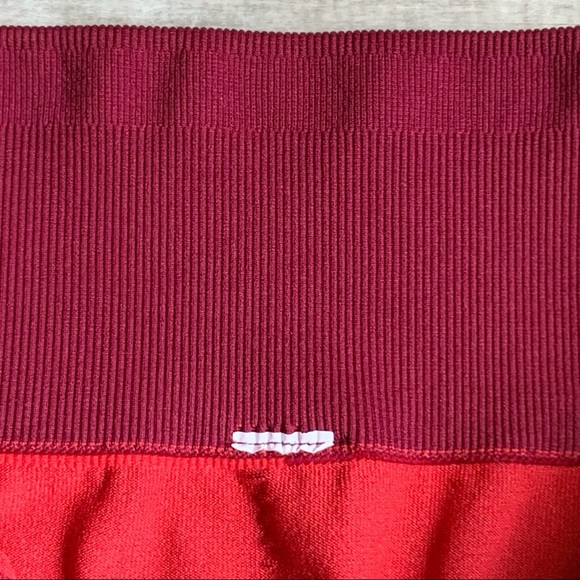 Fabletics Butterfly Seamless Jaquard Leggings 7/8 - Picture 11 of 14